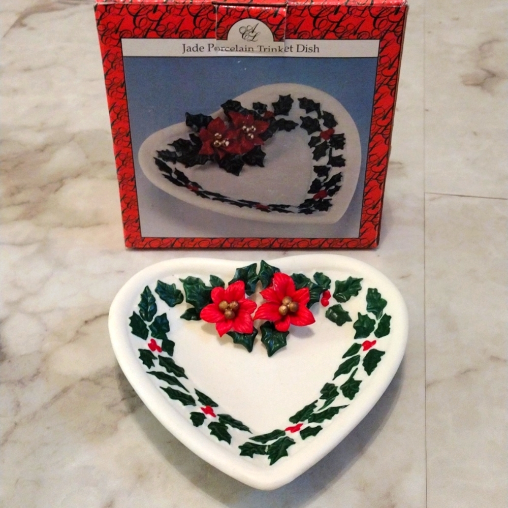 Artmark Christmas Collection Trinket dish.